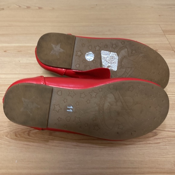 Adorable Red Ballerina Flats - Picture 3 of 3